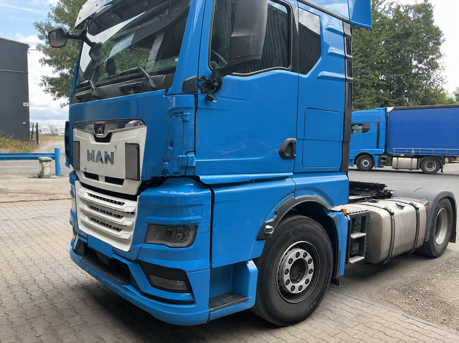 Unfallschaden an einem MAN TGX – Frontecke und Fahrerhaus